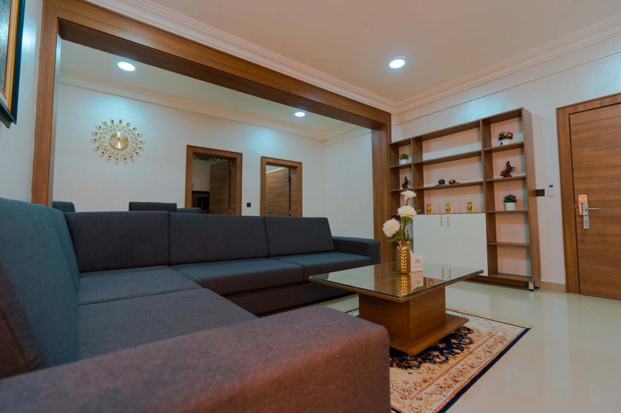 Phoenicia Suites Wupa Exterior foto